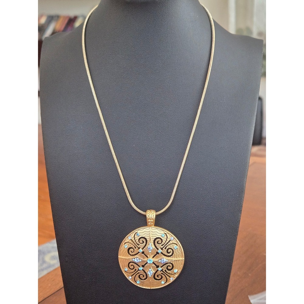 Avon Medallion Necklace Pendant Sky Blue Rhinestones Gold Tone 21" Vintage - Picture 3 of 7